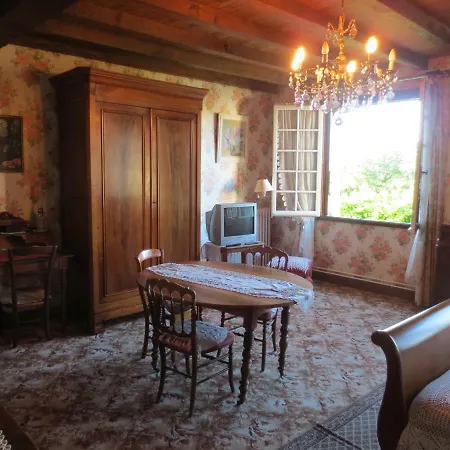 Paisible A La Roche Дом отдыха *